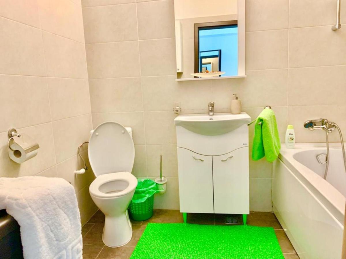 Elyse Comfortable Apartment Close To Palas Mall Iasi Exterior photo